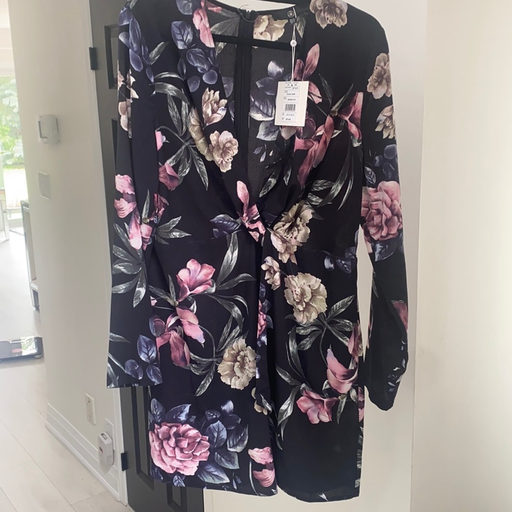 BNWT MISGUIDED DRESS PURCHASED FROM THE BAY